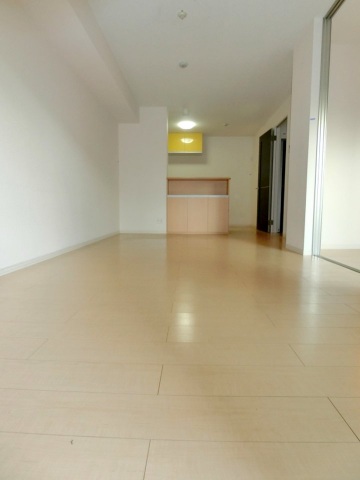 居室・リビング　１３帖のリビングは広いですよ