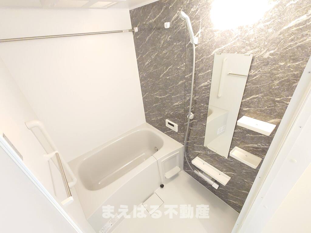 バス・シャワールーム　バスルーム