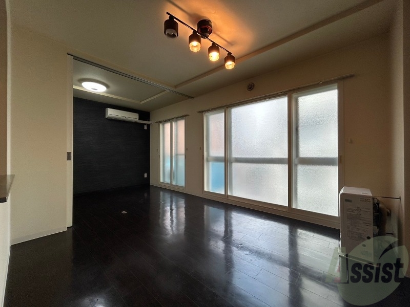 居室・リビング　広くてキレイなお部屋が広がっていて、充実した生活が送れそう。