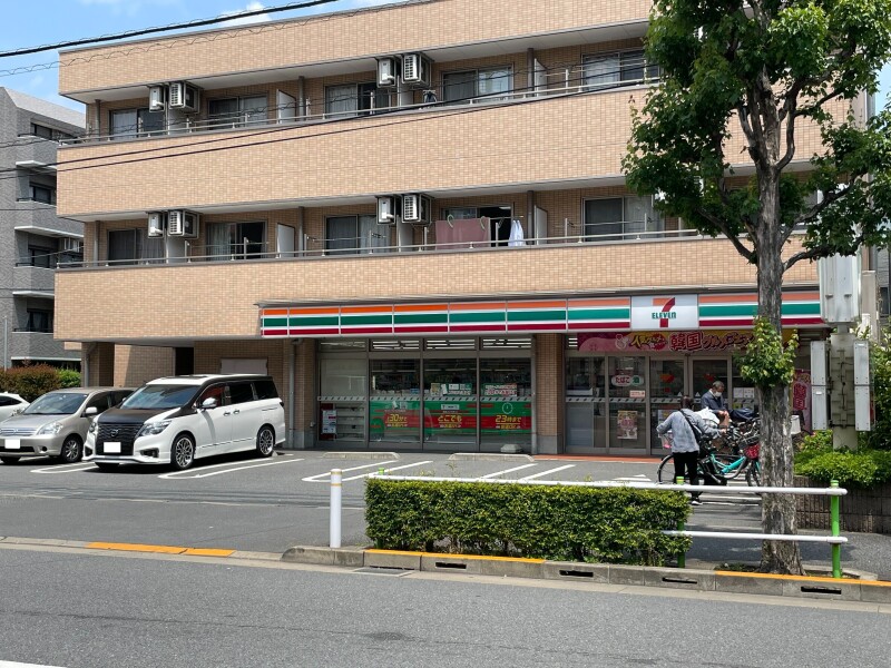 コンビニ　セブンイレブン板橋高島平8丁目店（コンビニ）まで137m