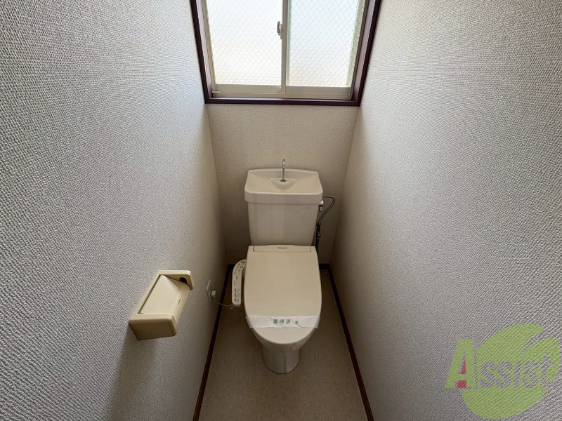 トイレ　トイレにウォシュレットが付いてるのは嬉しいですね。