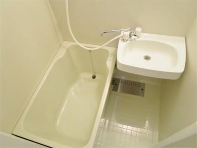 バス・シャワールーム　※バストイレ同室です