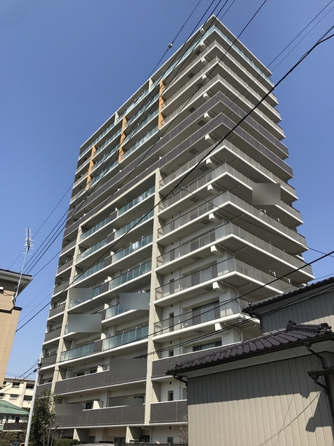 建物外観　南西側から撮影