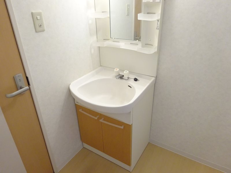 洗面設備　参考（写真は別のお部屋です）