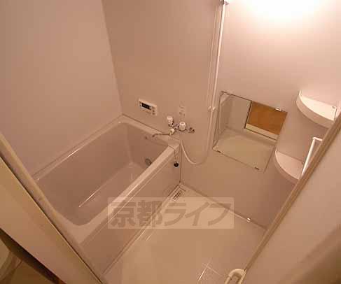 バス・シャワールーム　追い焚き機能付き