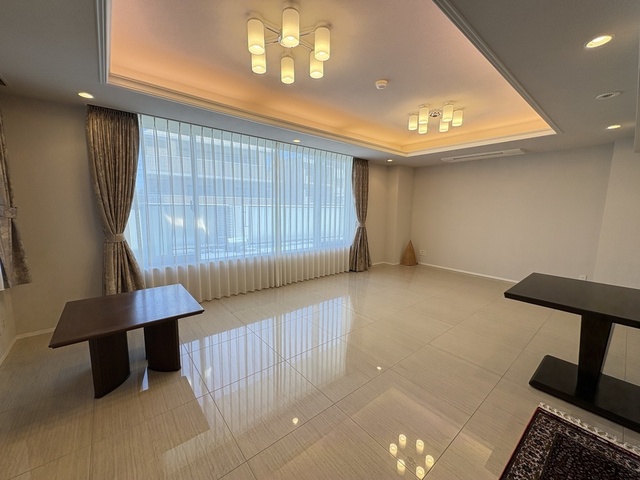 居室・リビング　※家具・備品等は賃貸に含みません。