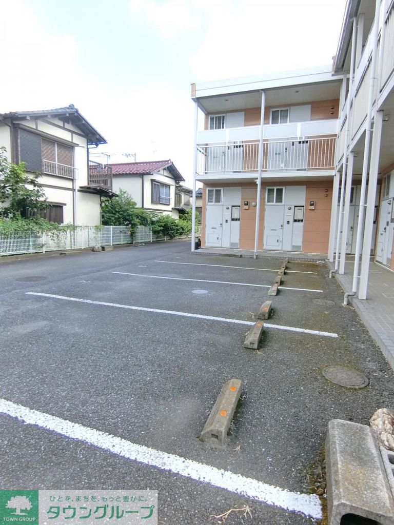 駐車場　駐車場