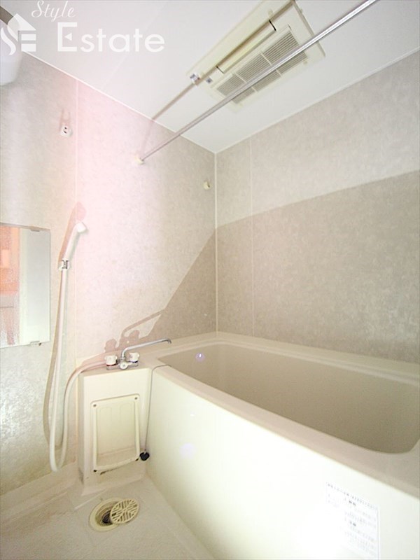 バス・シャワールーム　バスルーム