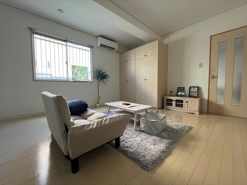 居室・リビング　同物件別部屋写真