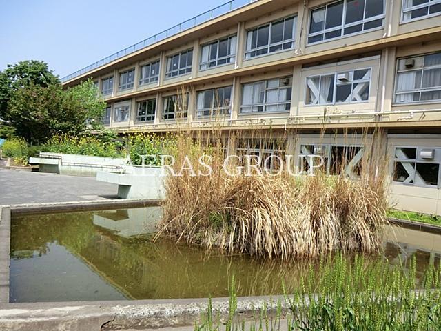 中学校　小平市立小平第四中学校（中学校）まで971m