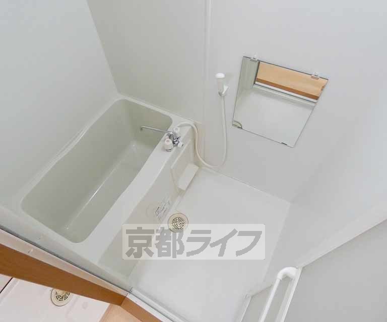 バス・シャワールーム　ゆっくり入浴を楽しめますね。