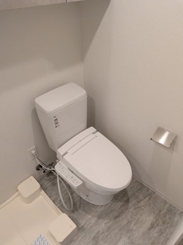 トイレ　キレイな個室空間です