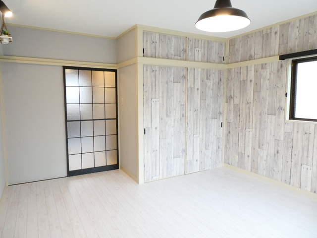 その他部屋・スペース　※同タイプ参考写真（クロス・建具の色柄が異なる場合があり）