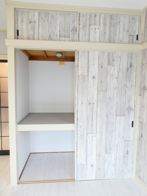 収納　※同タイプ参考写真（建具の色柄異なる場合があります）
