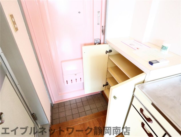 玄関　明るい玄関です