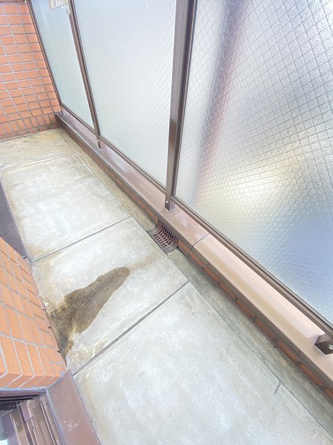 バルコニー　外からの目が気にならないバルコニーで洗濯物が干せます