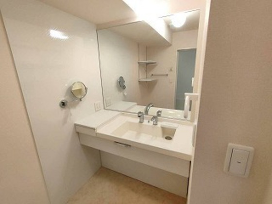 洗面設備　※別部屋の写真です