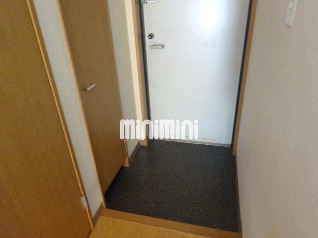 玄関　段差の少ない玄関です
