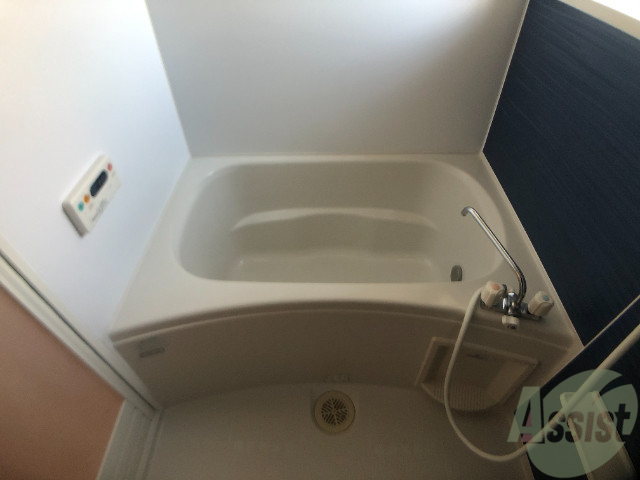バス・シャワールーム　こちらは浴室です。追い炊き機能が付いております！