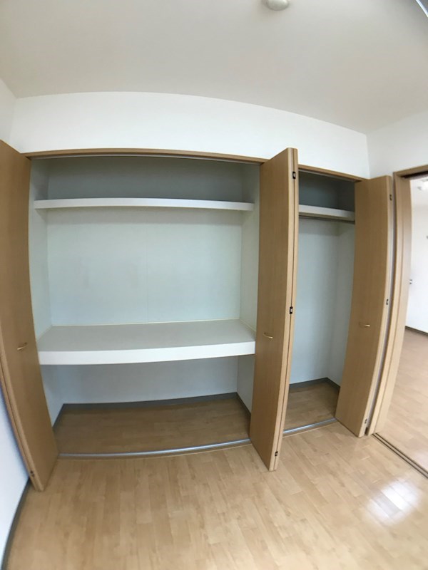 収納　収納力のある大型クローゼット付き