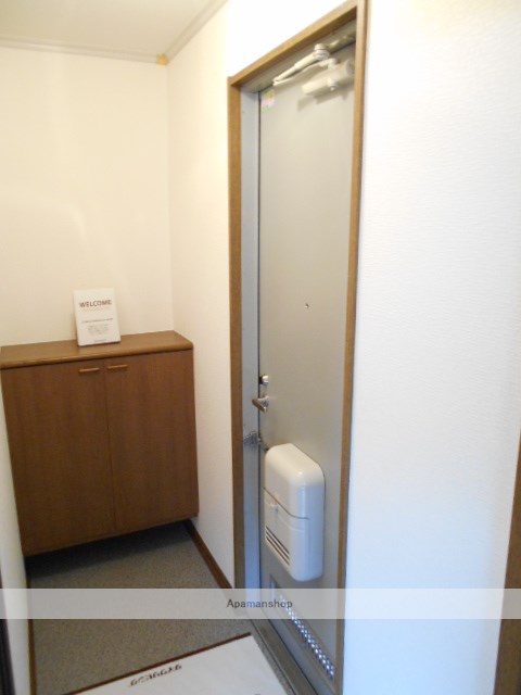 玄関　※同物件、別部屋になります。
