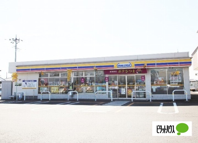コンビニ　ミニストップ伊勢崎除ヶ町店（コンビニ）まで799m