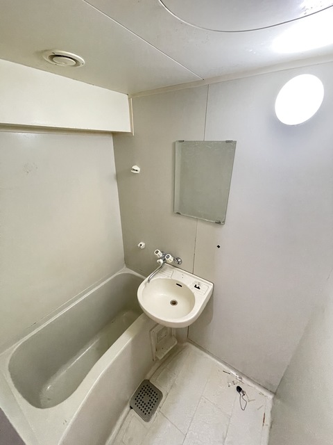 バス・シャワールーム　別部屋参考写真です