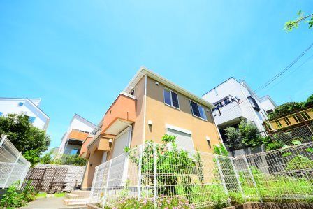 その他　★人気のテラスハウスタイプです★