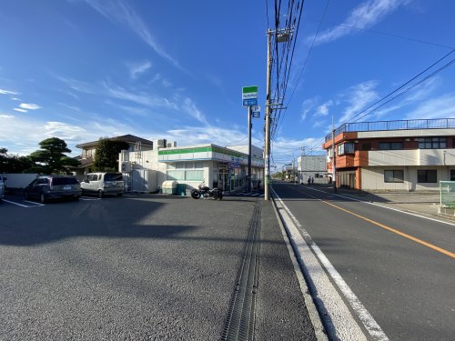 コンビニ　ファミリーマートサンズ戸塚深谷町店（コンビニ）まで602m