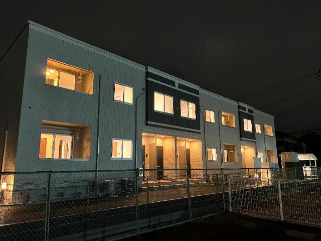 建物外観　外観写真（夜）