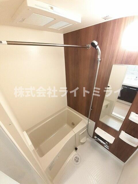 バス・シャワールーム　?