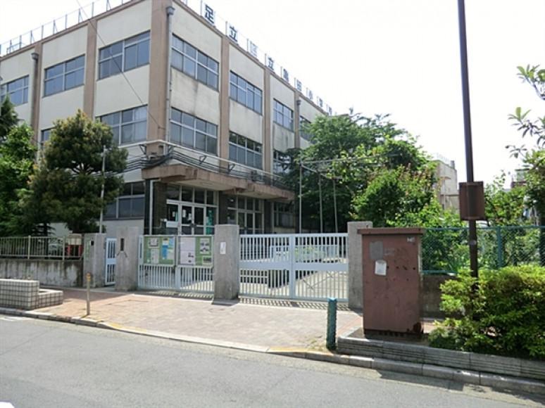 小学校　亀田小学校（小学校）まで300m