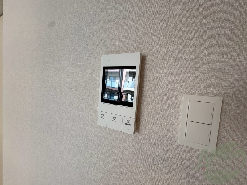 セキュリティ　ＴＶモニター付インターホンです。来客者の顔が見えるので安心！