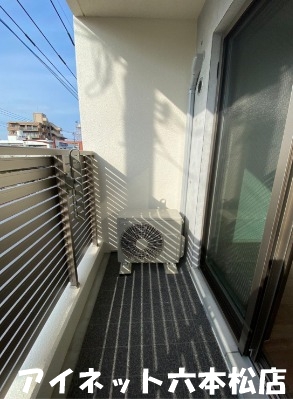 バルコニー　洗濯物はこちらへどうぞ。