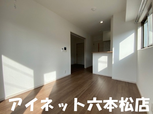 居室・リビング　広々としたリビングです。
