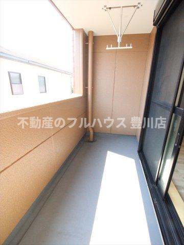 バルコニー　写真は反転タイプ別室