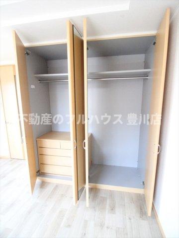 収納　写真は反転タイプ別室