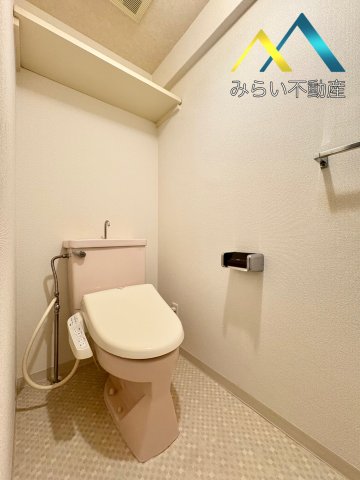 トイレ　別部屋参考写真　ウォシュレット無しの予定です。