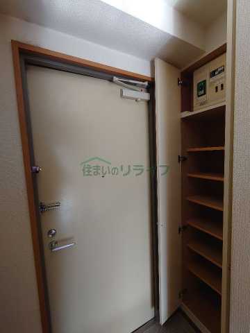 玄関　※参考写真