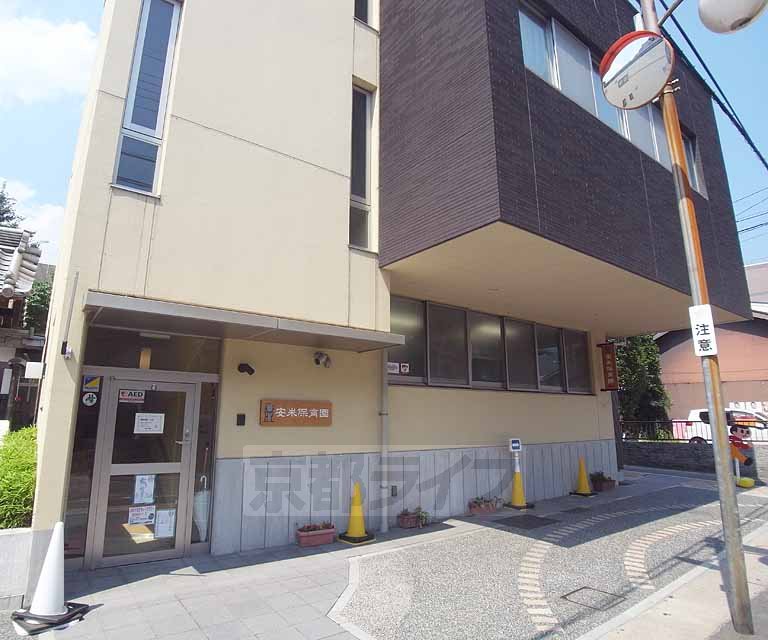 幼稚園・保育園　安朱保育園（幼稚園・保育園）まで300m