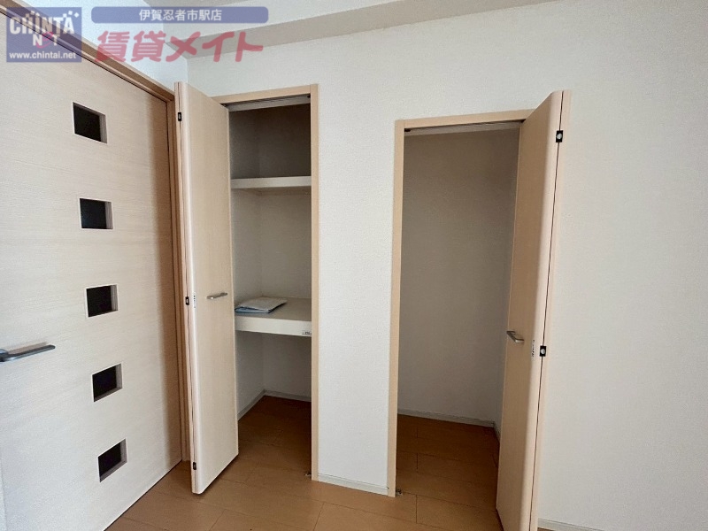 収納　同物件別部屋の写真です