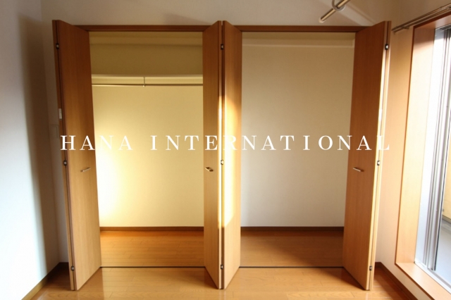 収納　実際のお部屋は反転タイプです。