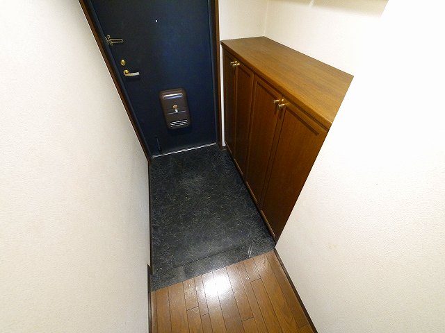 玄関　収納もある玄関です
