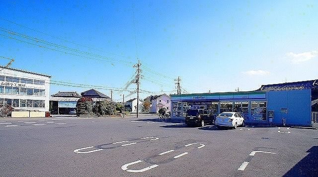 コンビニ　ファミリーマート 入間木蓮寺店（コンビニ）まで1100m