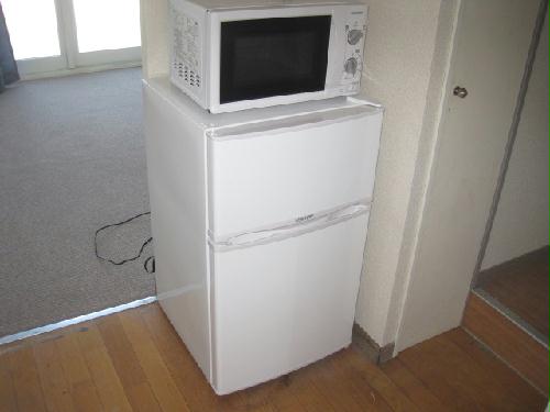 キッチン　２ドア冷蔵庫・レンジ（一部家電のないお部屋がございます）