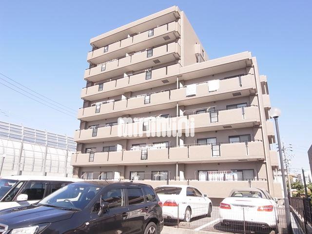 建物外観　ＲＣ造のエレベーター付きマンション