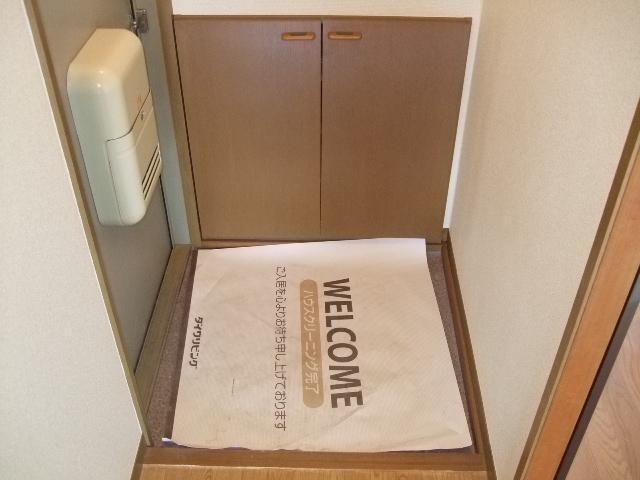玄関　下駄箱付きの綺麗な玄関