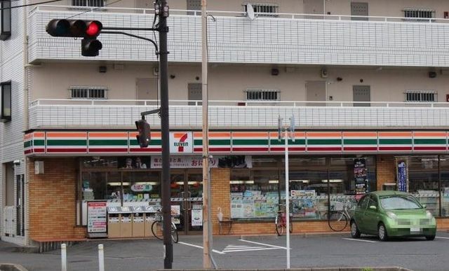 コンビニ　セブンイレブン（コンビニ）まで400m