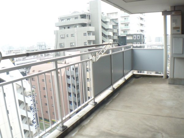 バルコニー　※参考同一間取り6階の写真です。