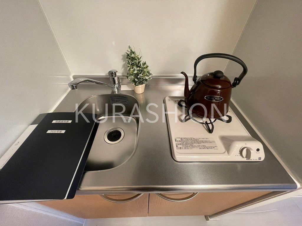 キッチン　別部屋の写真になります。